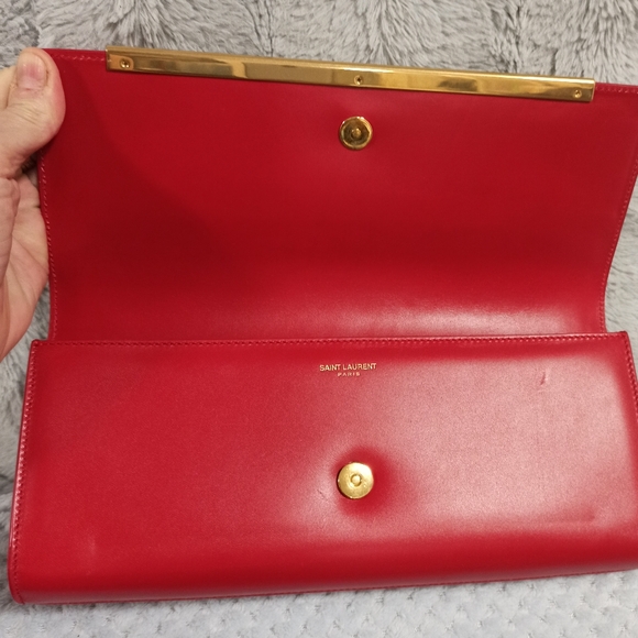 Saint Laurent Lutetia Flap clutch in red calfskin - Picture 3 of 10